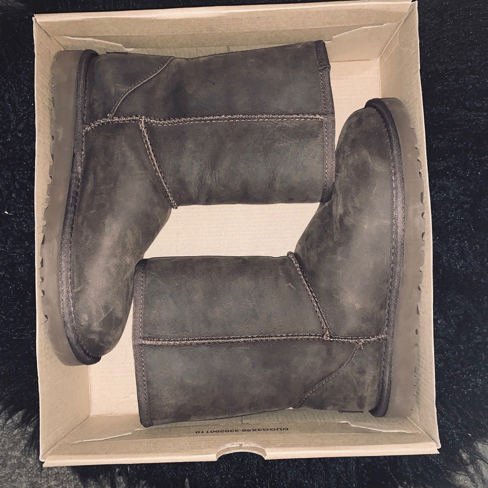 chocolate brown leather ugg boots